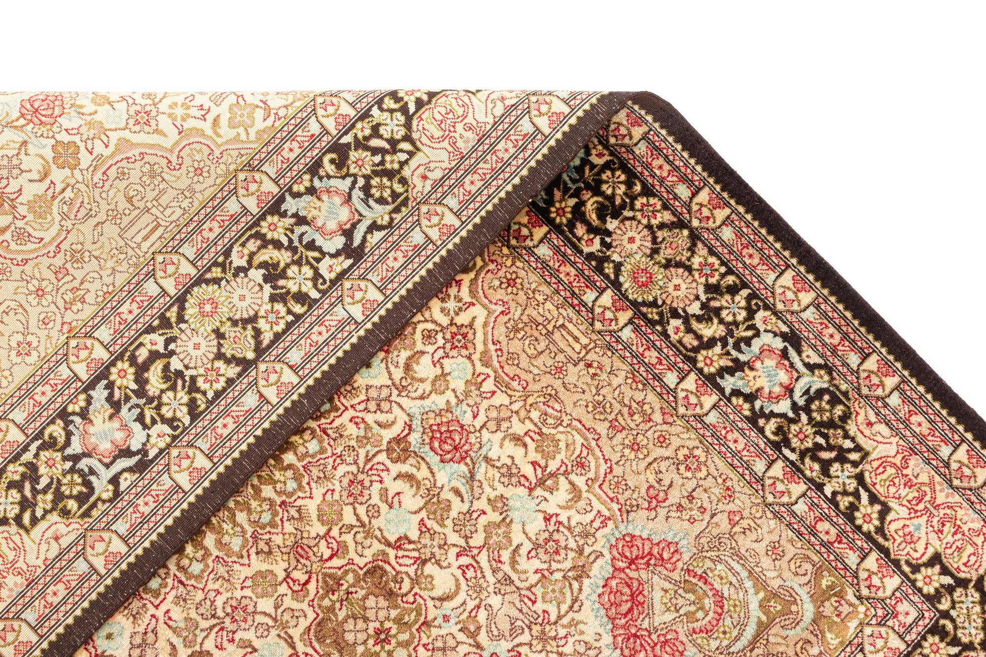 2' 7 x 4' Ghom Silk Rug