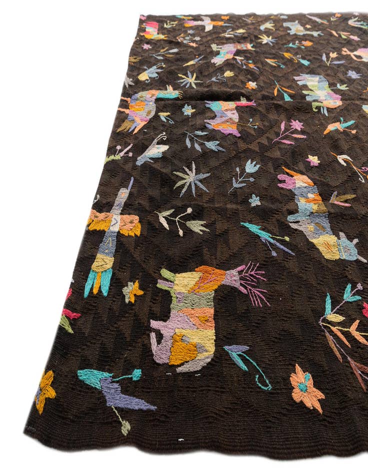 Detail image of 6' x 9'  Hand Woven Kilim Suzani Wool Rug