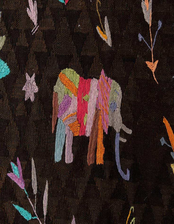 Detail image of 6' x 9'  Hand Woven Kilim Suzani Wool Rug