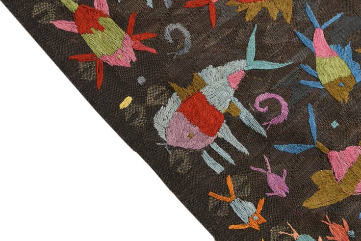 Detail image of 5' 4 x 7' 8 Hand Woven Kilim Suzani Wool Rug