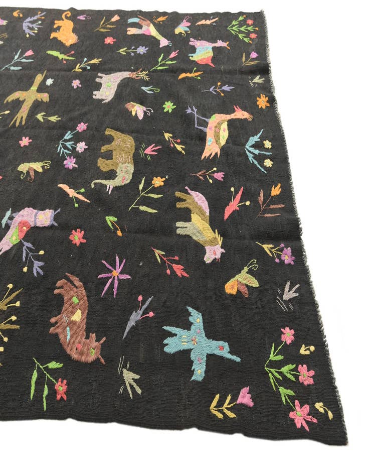 Detail image of 6' 2 x 9' 6  Hand Woven Kilim Suzani Wool Rug