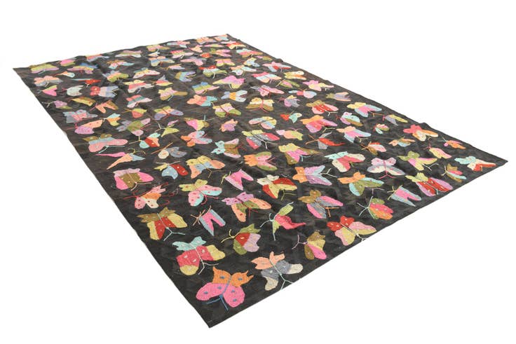 Detail image of 6' 5 x 9' 4 Hand Woven Kilim Suzani Wool Rug
