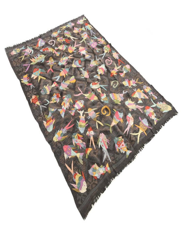 Detail image of 5' x 6' 6  Hand Woven Kilim Suzani Wool Rug