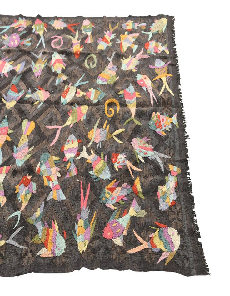 Detail image of 5' x 6' 6  Hand Woven Kilim Suzani Wool Rug