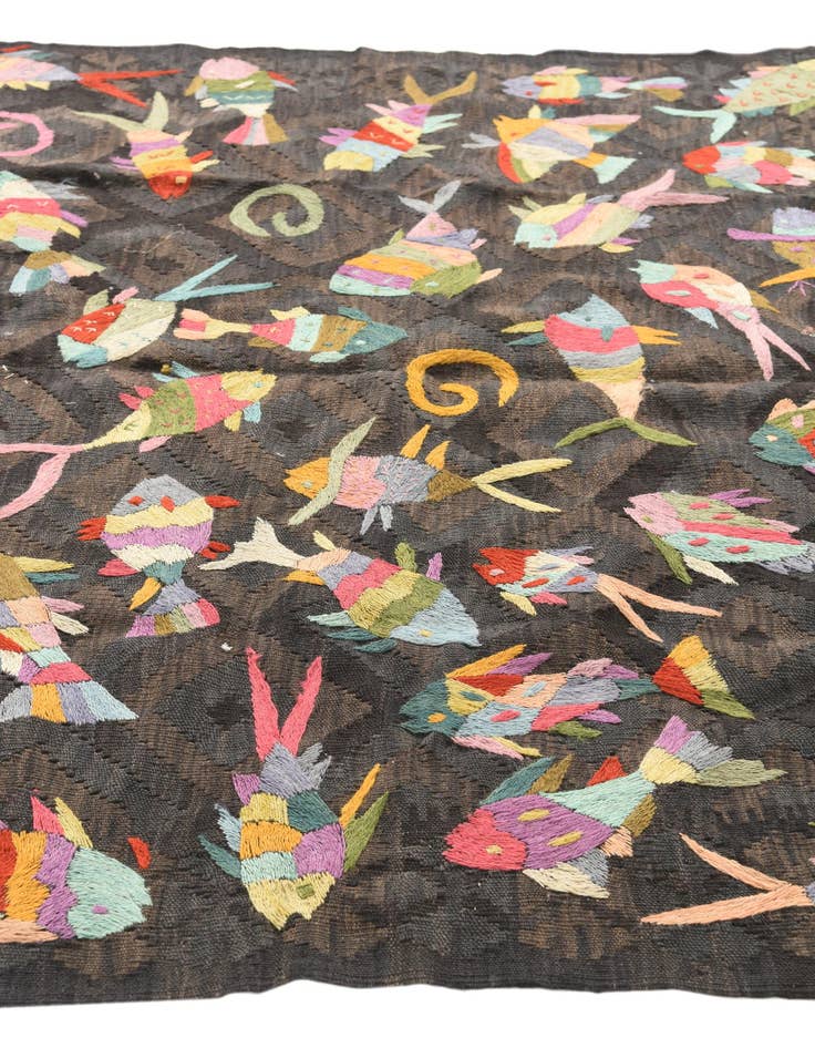 Detail image of 5' x 6' 6  Hand Woven Kilim Suzani Wool Rug