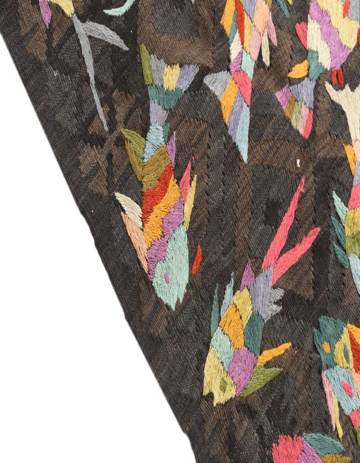 Detail image of 5' x 6' 6  Hand Woven Kilim Suzani Wool Rug