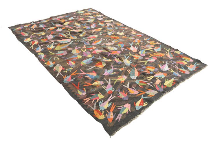 Detail image of 5' 2 x 8' Hand Woven Kilim Suzani Wool Rug
