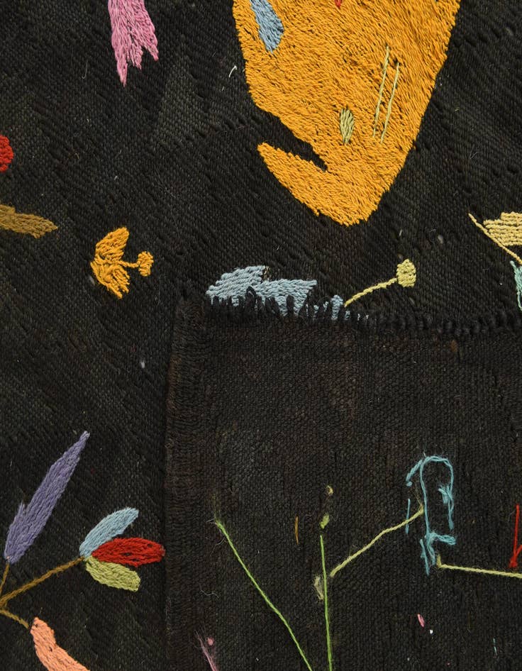 Detail image of 6' 7 x 9' 3  Hand Woven Kilim Suzani Wool Rug