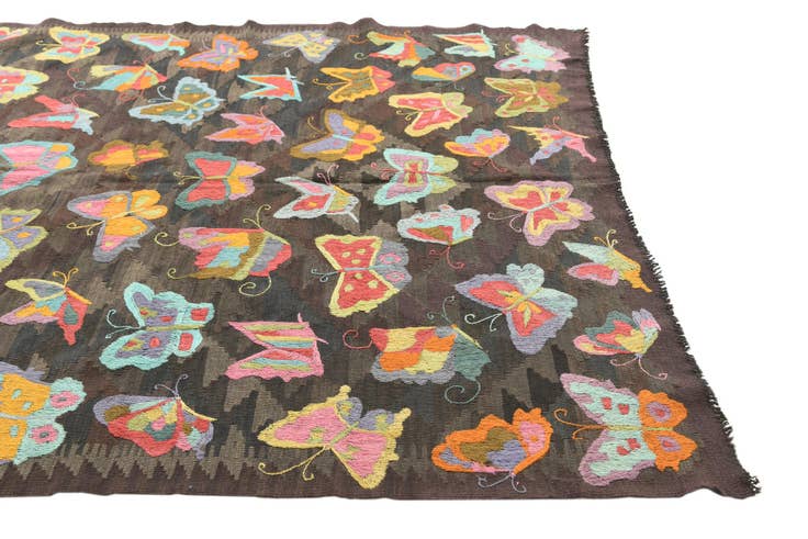 Detail image of 5' 3 x 6' 3 Hand Woven Kilim Suzani Wool Rug