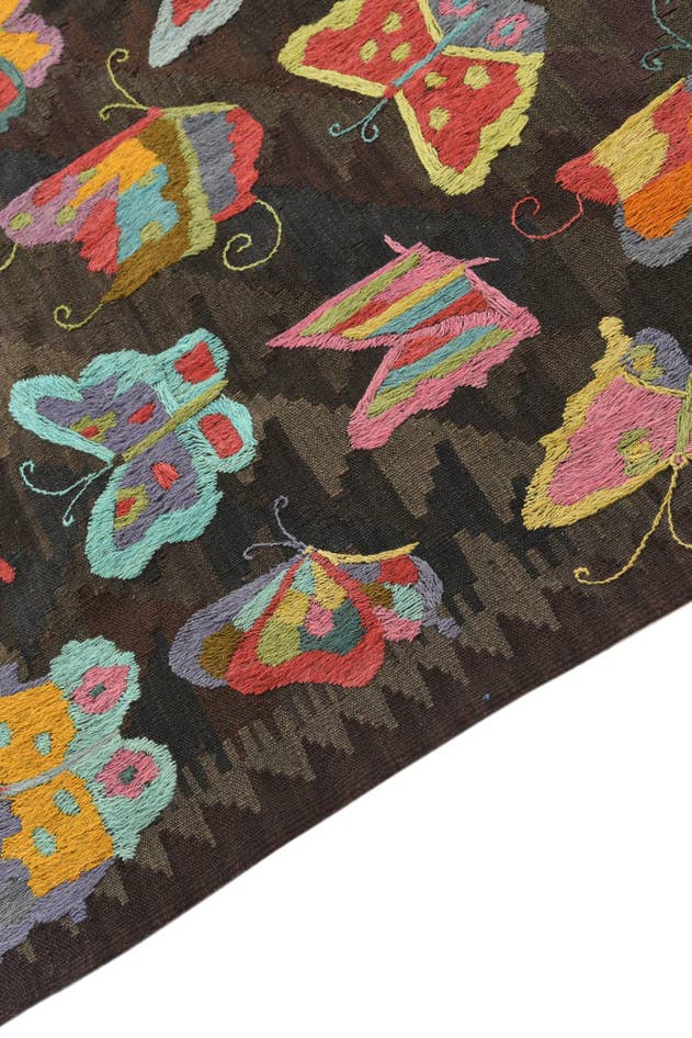 Detail image of 5' 3 x 6' 3 Hand Woven Kilim Suzani Wool Rug