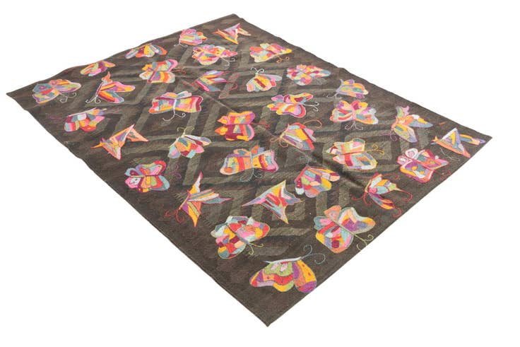 Detail image of 4' 6 x 5' 10 Hand Woven Kilim Suzani Wool Rug