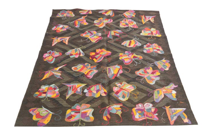 Detail image of 4' 6 x 5' 10 Hand Woven Kilim Suzani Wool Rug