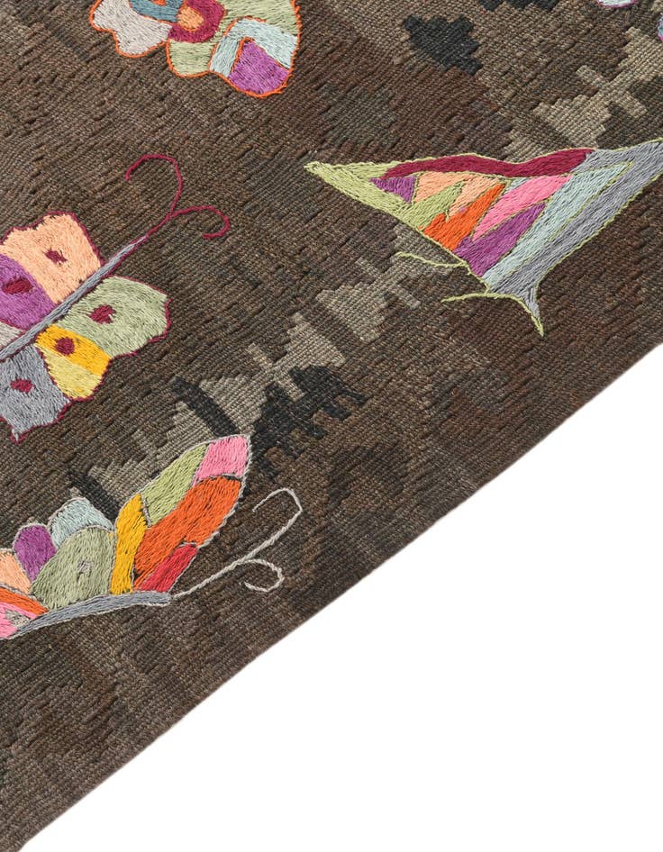 Detail image of 5' 1 x 6' 4  Hand Woven Kilim Suzani Wool Rug