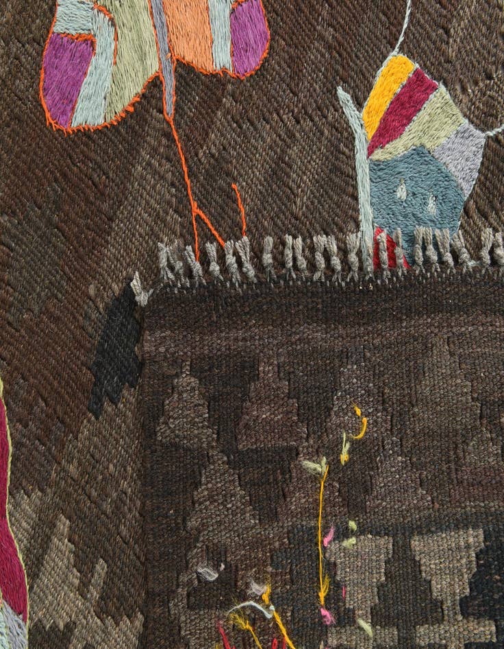 Detail image of 5' 1 x 6' 4  Hand Woven Kilim Suzani Wool Rug