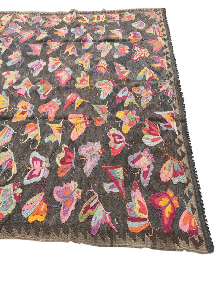 Detail image of 6' 8 x 9' 8  Hand Woven Kilim Suzani Wool Rug