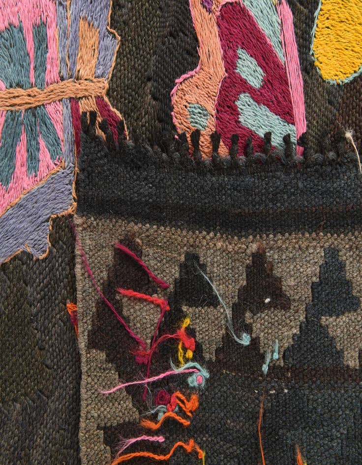 Detail image of 6' 8 x 9' 8  Hand Woven Kilim Suzani Wool Rug