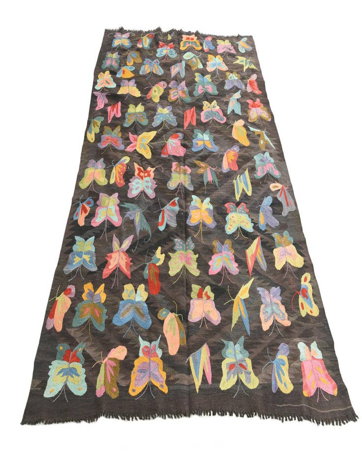 Detail image of 5' 4 x 8'  Hand Woven Kilim Suzani Wool Rug