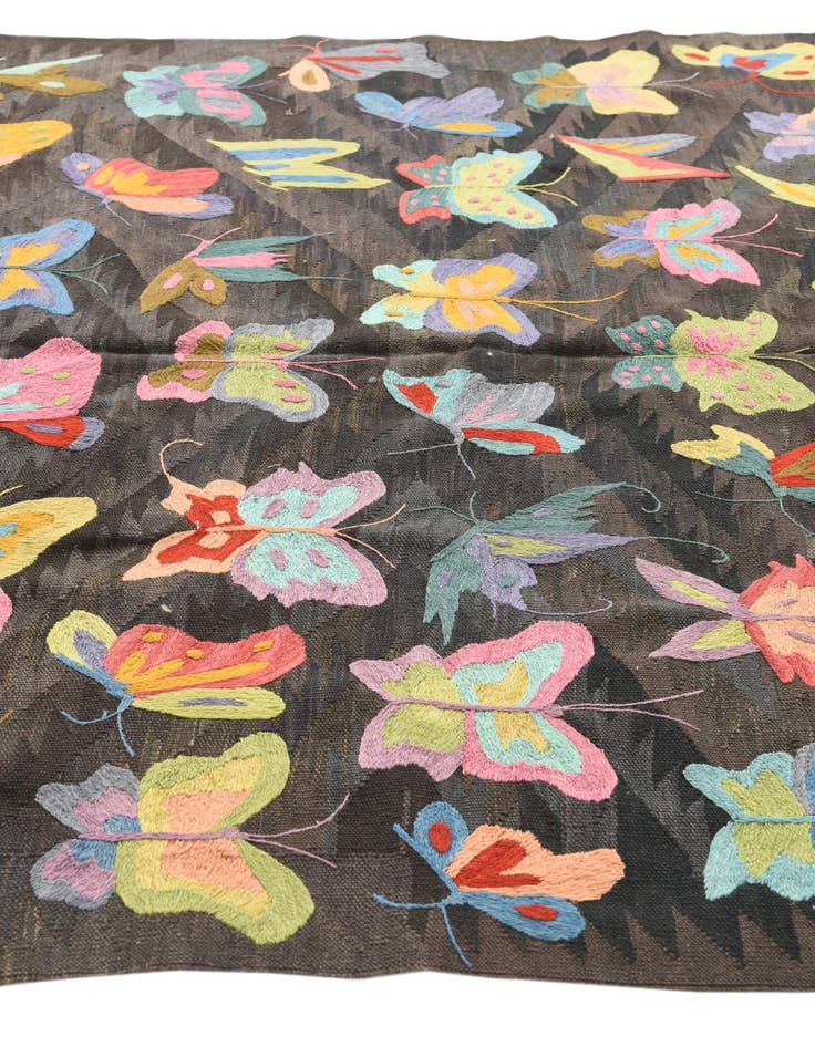 Detail image of 5' 4 x 8'  Hand Woven Kilim Suzani Wool Rug