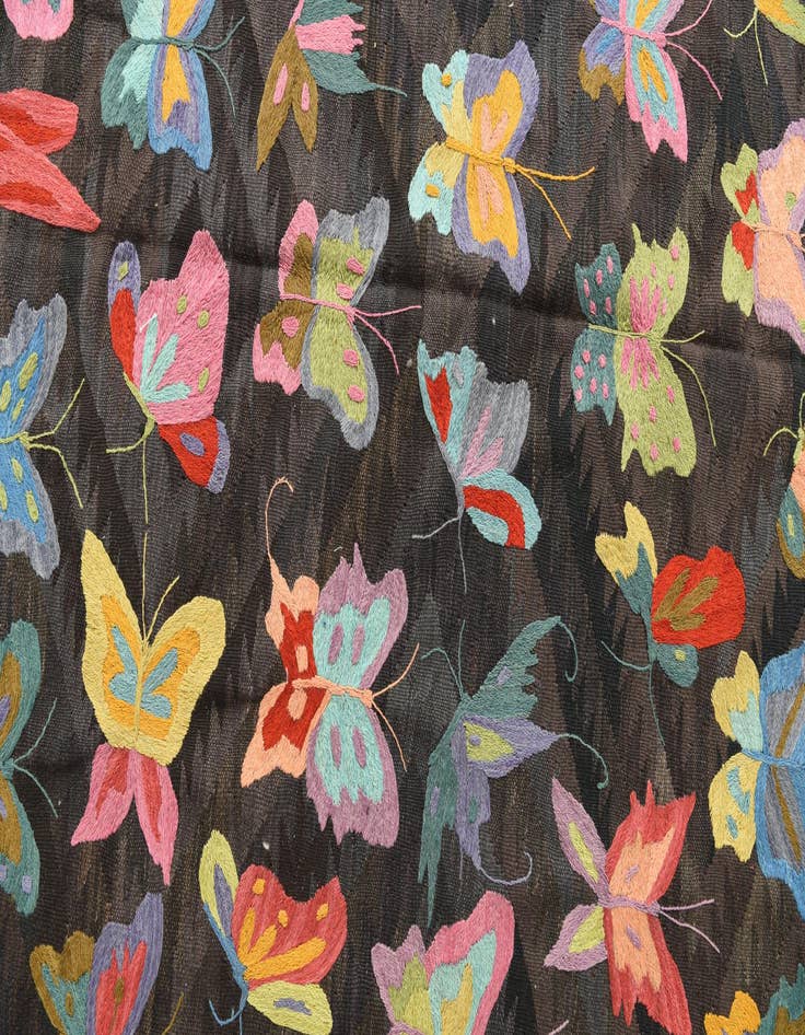 Detail image of 5' 4 x 8'  Hand Woven Kilim Suzani Wool Rug