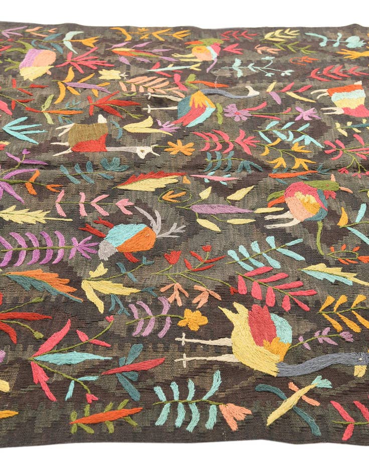 Detail image of 4' 9 x 6' 6  Hand Woven Kilim Suzani Wool Rug