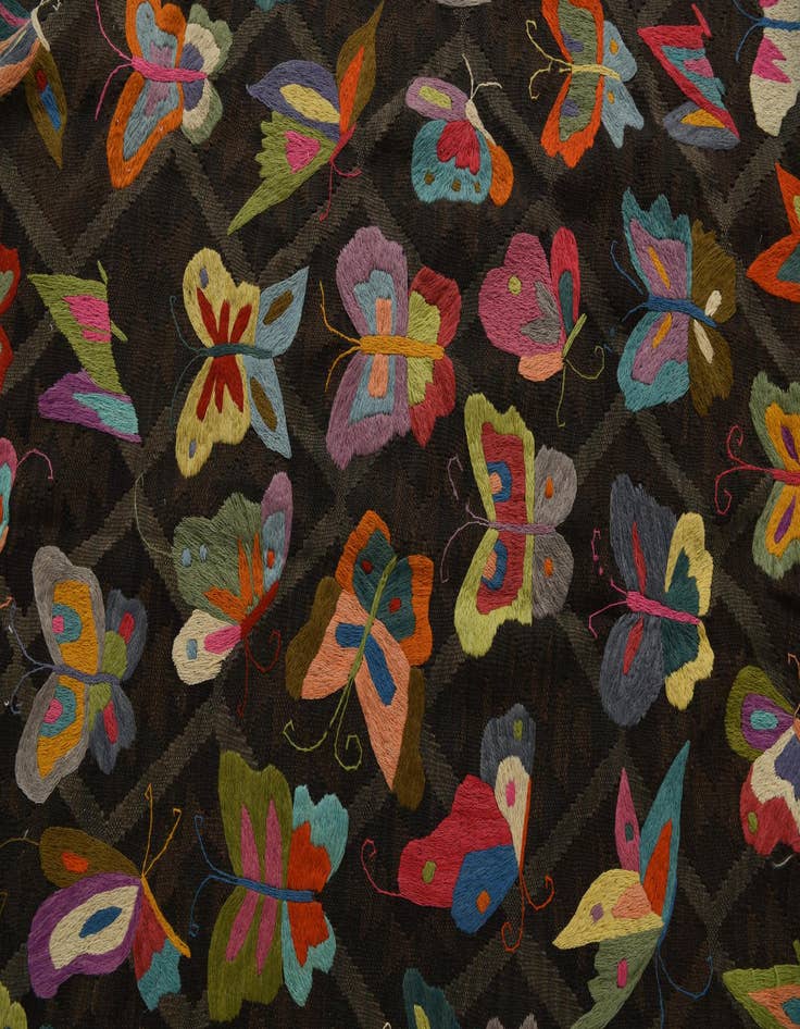 Detail image of 6' 4 x 9' 6  Hand Woven Kilim Suzani Wool Rug