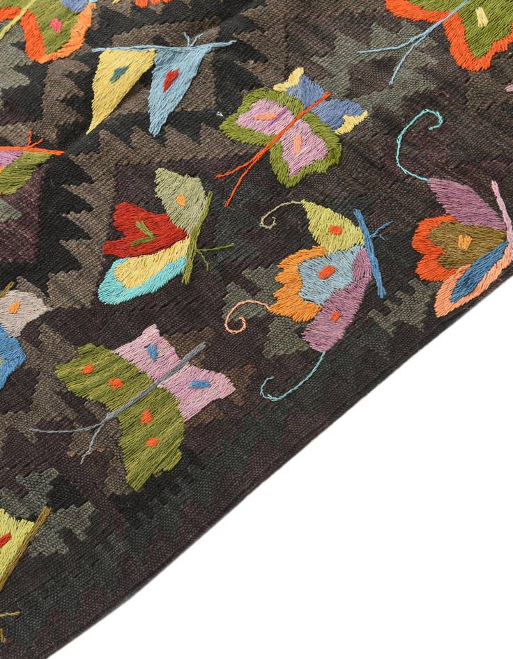 Detail image of 6' 3 x 9' 9  Hand Woven Kilim Suzani Wool Rug