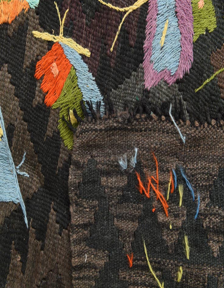 Detail image of 6' 3 x 9' 9  Hand Woven Kilim Suzani Wool Rug