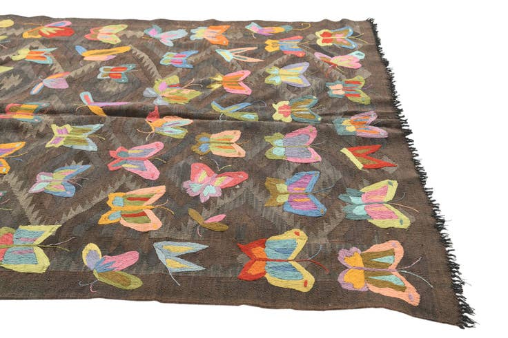 Detail image of 5' 5 x 7' 9 Hand Woven Kilim Suzani Wool Rug