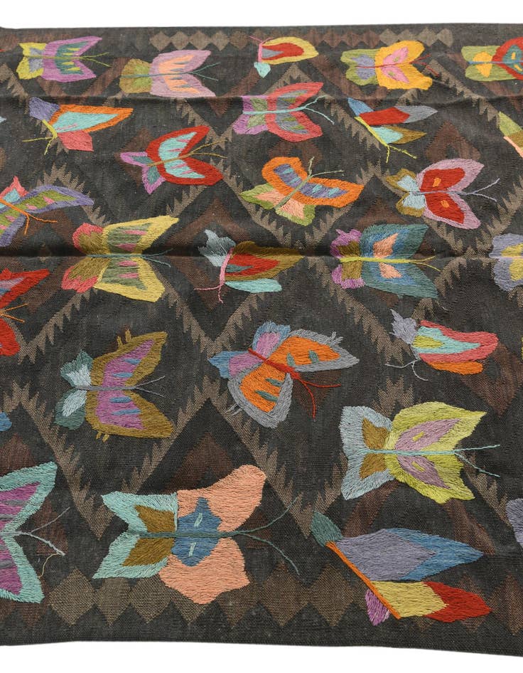 Detail image of 5' 1 x 7' 9  Hand Woven Kilim Suzani Wool Rug