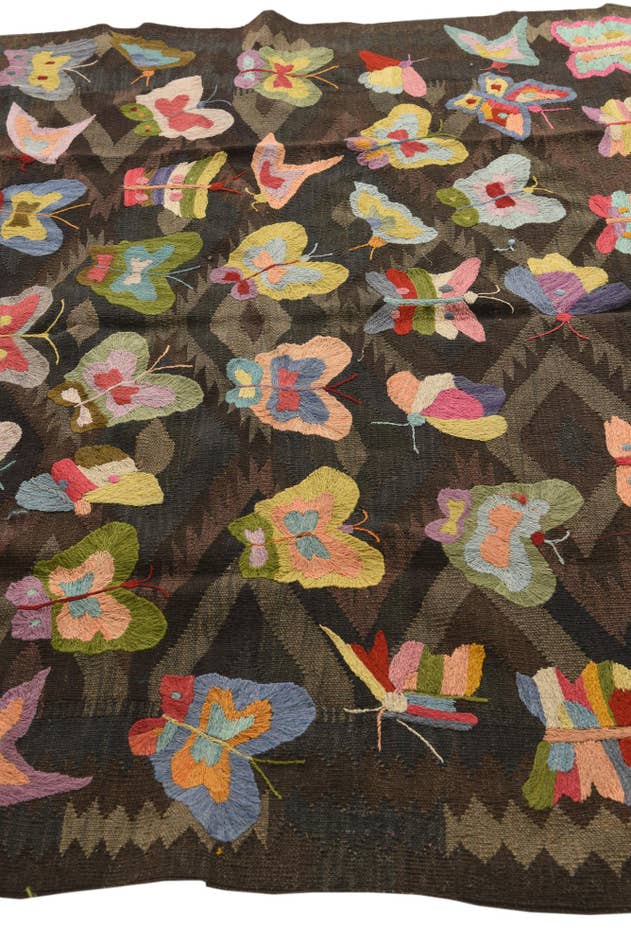 Detail image of 5' 8 x 7' 7 Hand Woven Kilim Suzani Wool Rug