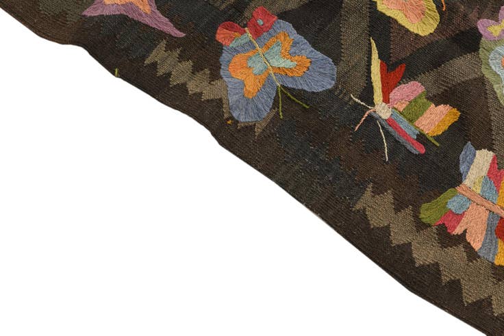Detail image of 5' 8 x 7' 7 Hand Woven Kilim Suzani Wool Rug