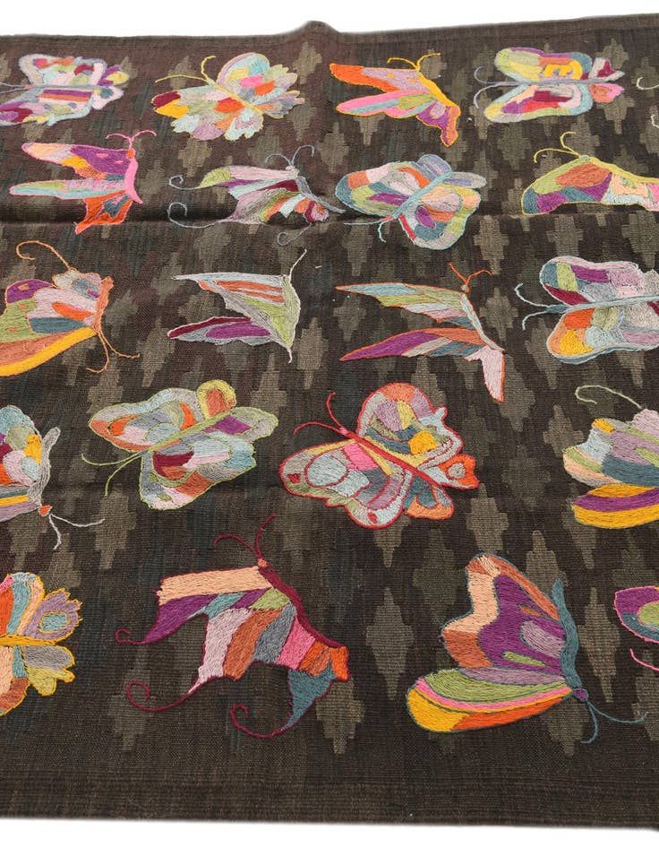 Detail image of 4' 8 x 6' 8  Hand Woven Kilim Suzani Wool Rug