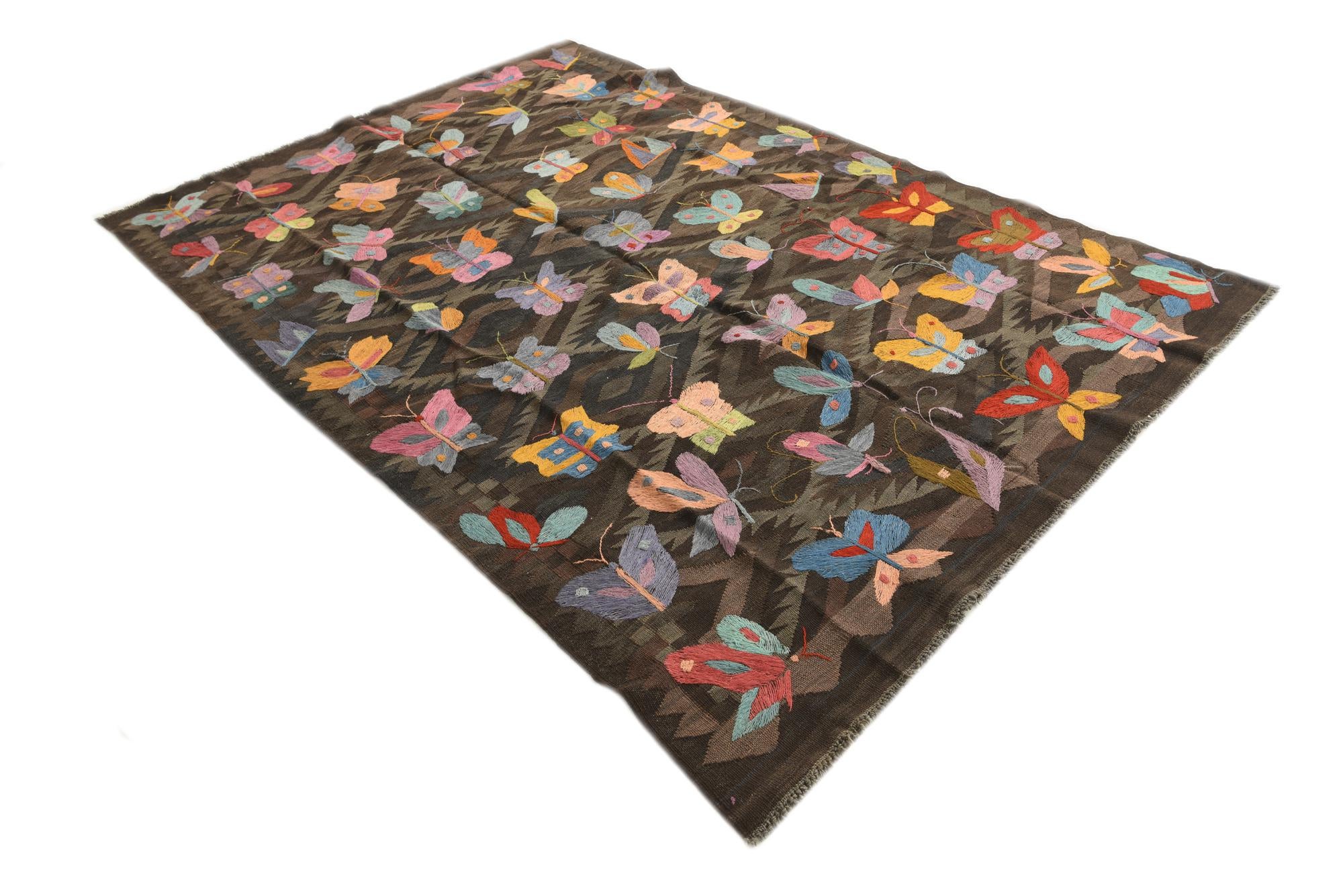 5' 5 x 8' Hand Woven Kilim Suzani Wool Rug