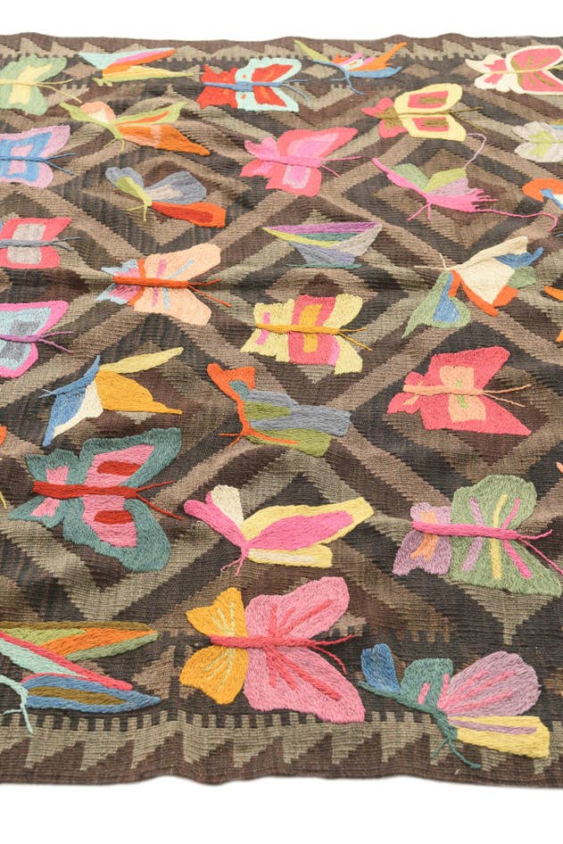 Detail image of 5' 4 x 7' 10 Hand Woven Kilim Suzani Wool Rug