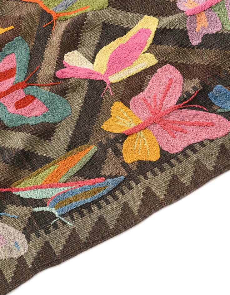 Detail image of 5' 4 x 7' 10  Hand Woven Kilim Suzani Wool Rug