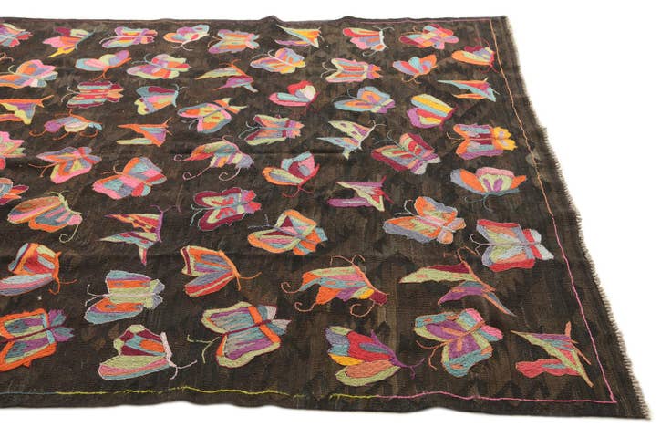 Detail image of 6' 8 x 9' 6 Hand Woven Kilim Suzani Wool Rug
