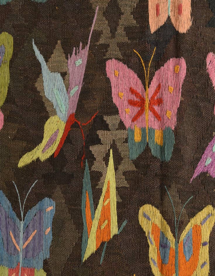 Detail image of 6' 7 x 10'  Hand Woven Kilim Suzani Wool Rug