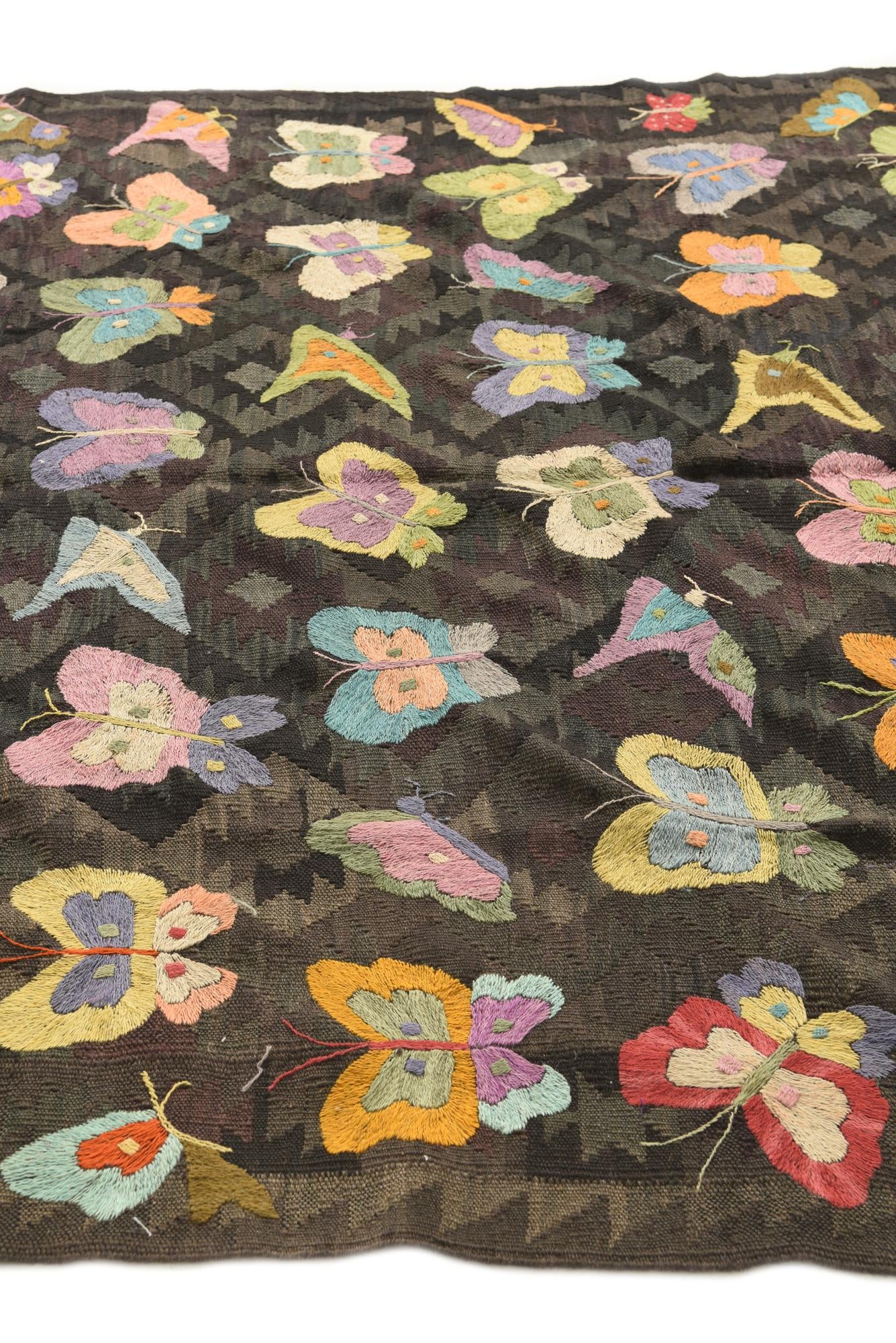 6' 1 x 8' 10 Hand Woven Kilim Suzani Wool Rug