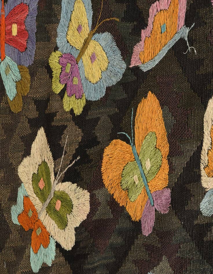 Detail image of 6' 1 x 8' 10  Hand Woven Kilim Suzani Wool Rug