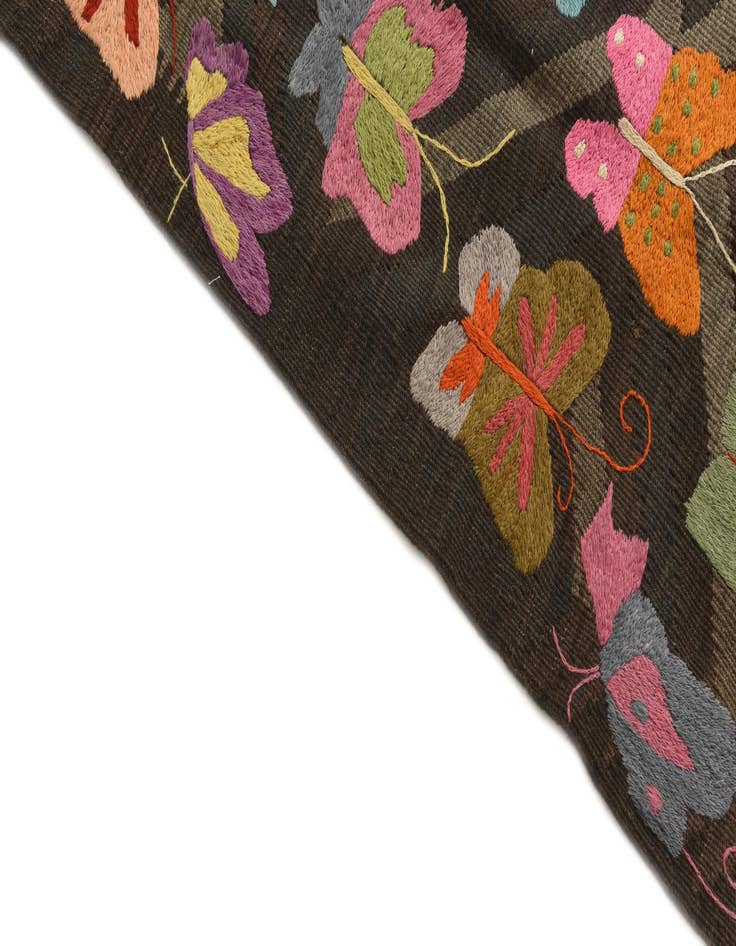 Detail image of 5' 2 x 7' 10  Hand Woven Kilim Suzani Wool Rug