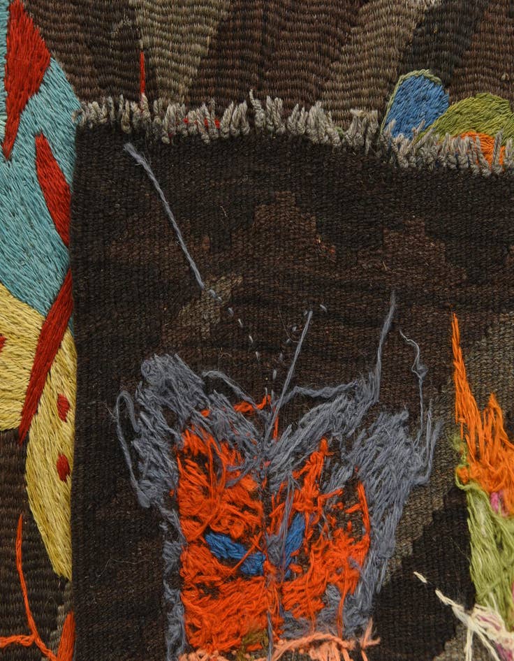 Detail image of 5' 2 x 7' 10  Hand Woven Kilim Suzani Wool Rug