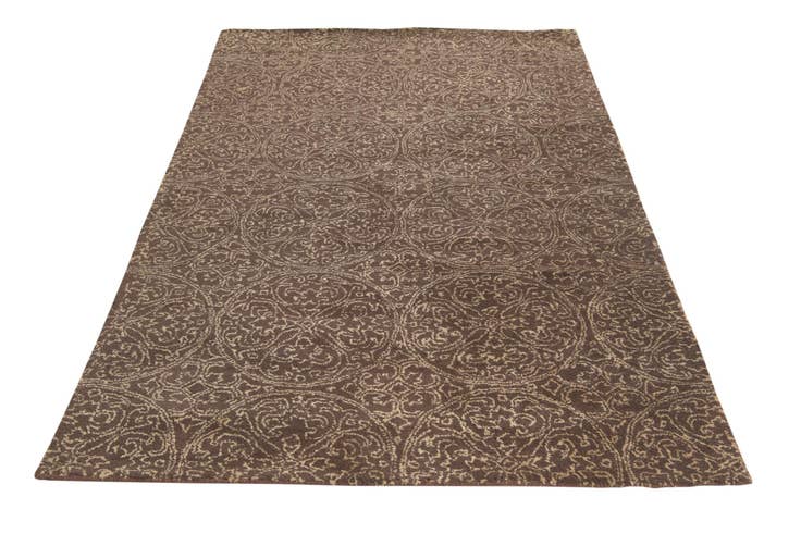 Detail image of 4' 10 x 7' 10 Luna Rug