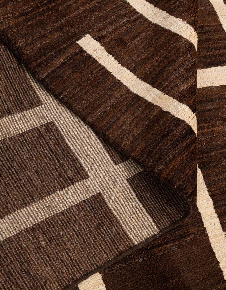 Detail image of 5' 9 x 7' 8  Hand Knotted Modern Ziegler Wool Rug