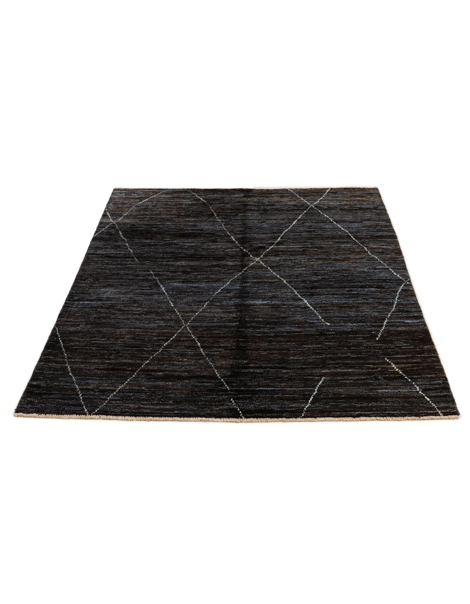 4' 9 x 6' 4 Hand Knotted Moroccan Wool Rug