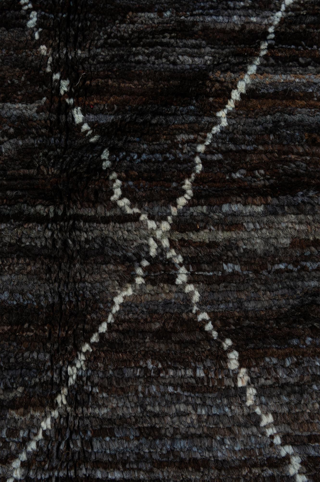 4' 9 x 6' 4 Hand Knotted Moroccan Wool Rug
