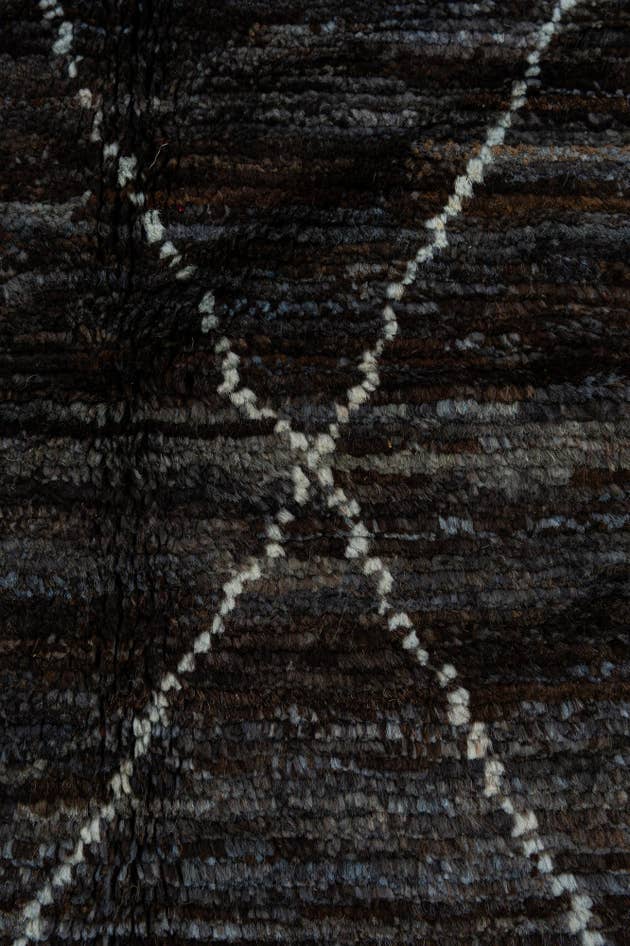 Detail image of 4' 9 x 6' 4 Hand Knotted Moroccan Wool Rug