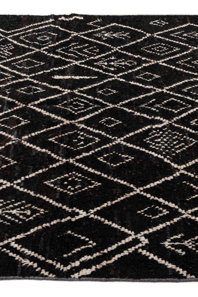 Detail image of 5' 4 x 7' 10 Hand Knotted Moroccan Wool Rug