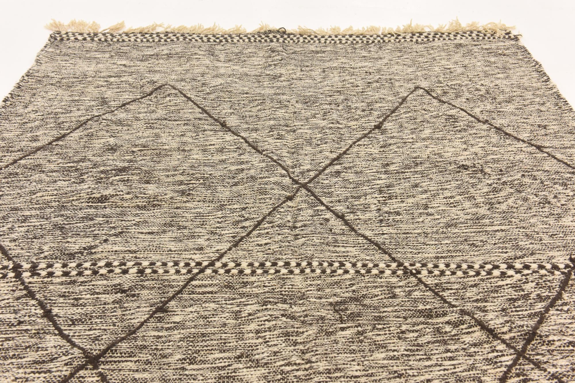 6' 10 x 9' 10 Hand Knotted Moroccan Wool Rug