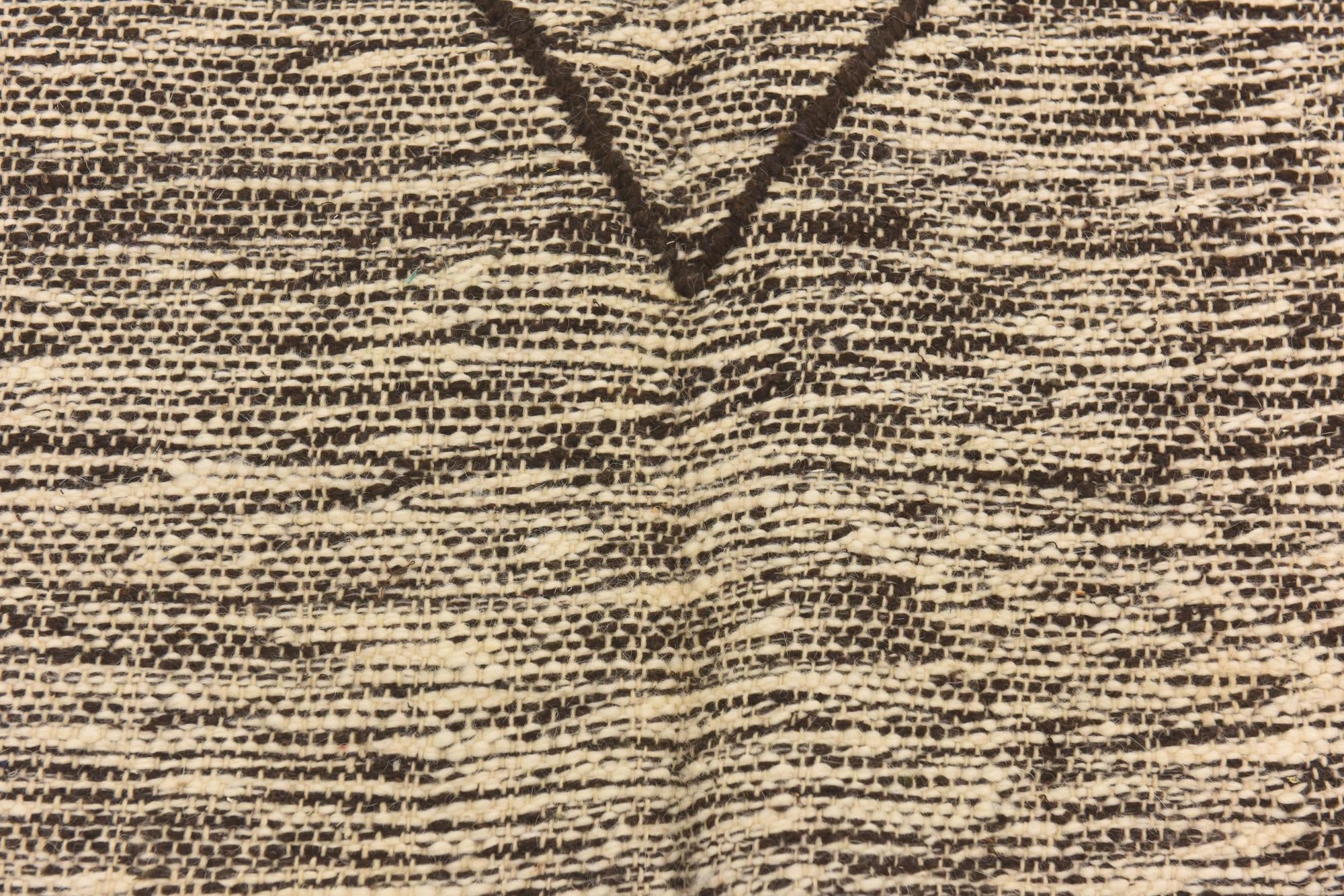 6' 10 x 9' 10 Hand Knotted Moroccan Wool Rug