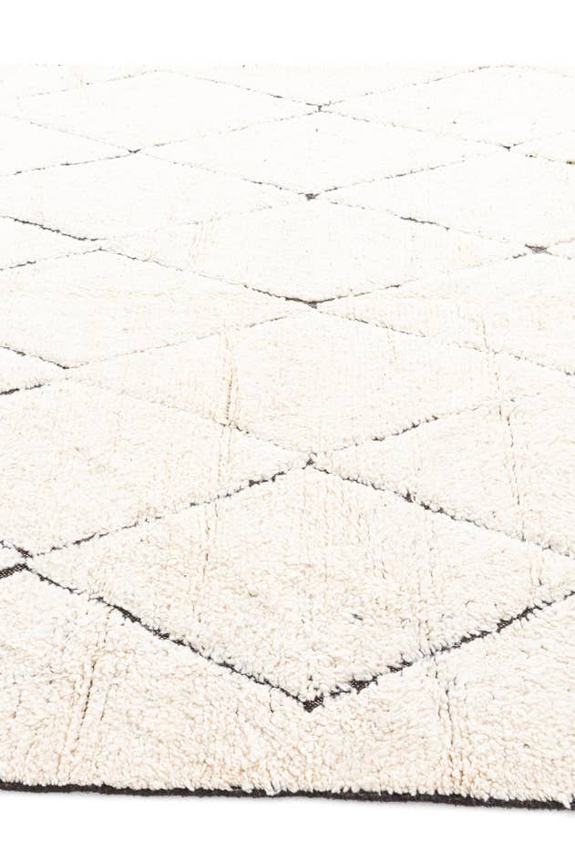 Detail image of 7' x 9' 9 Hand Knotted Moroccan Wool Rug